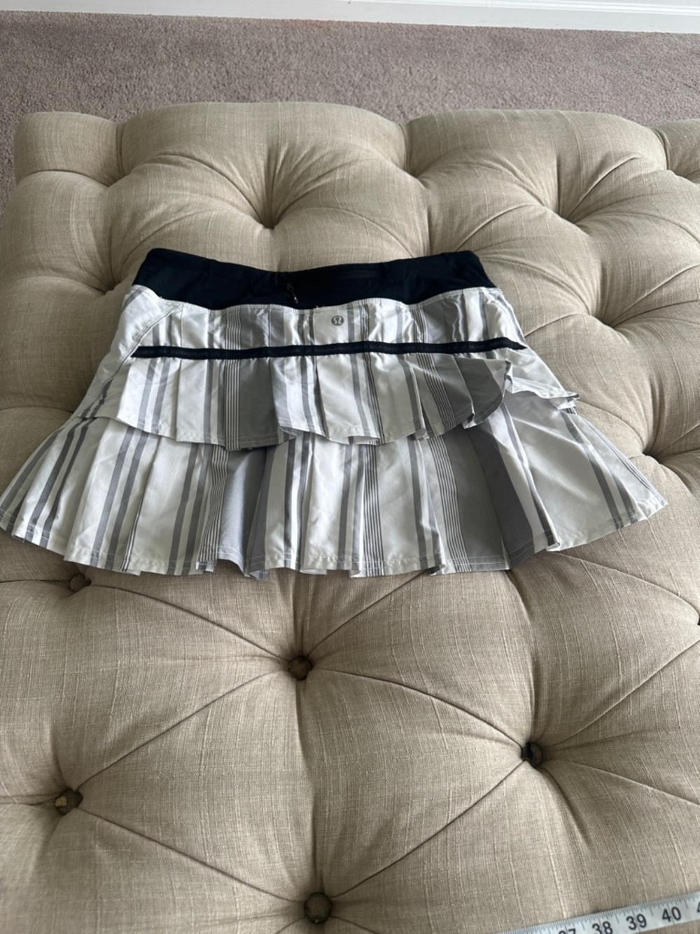 lululemon athletica White & Black Layered Pleated Skater Skirt - Picture 3 of 7